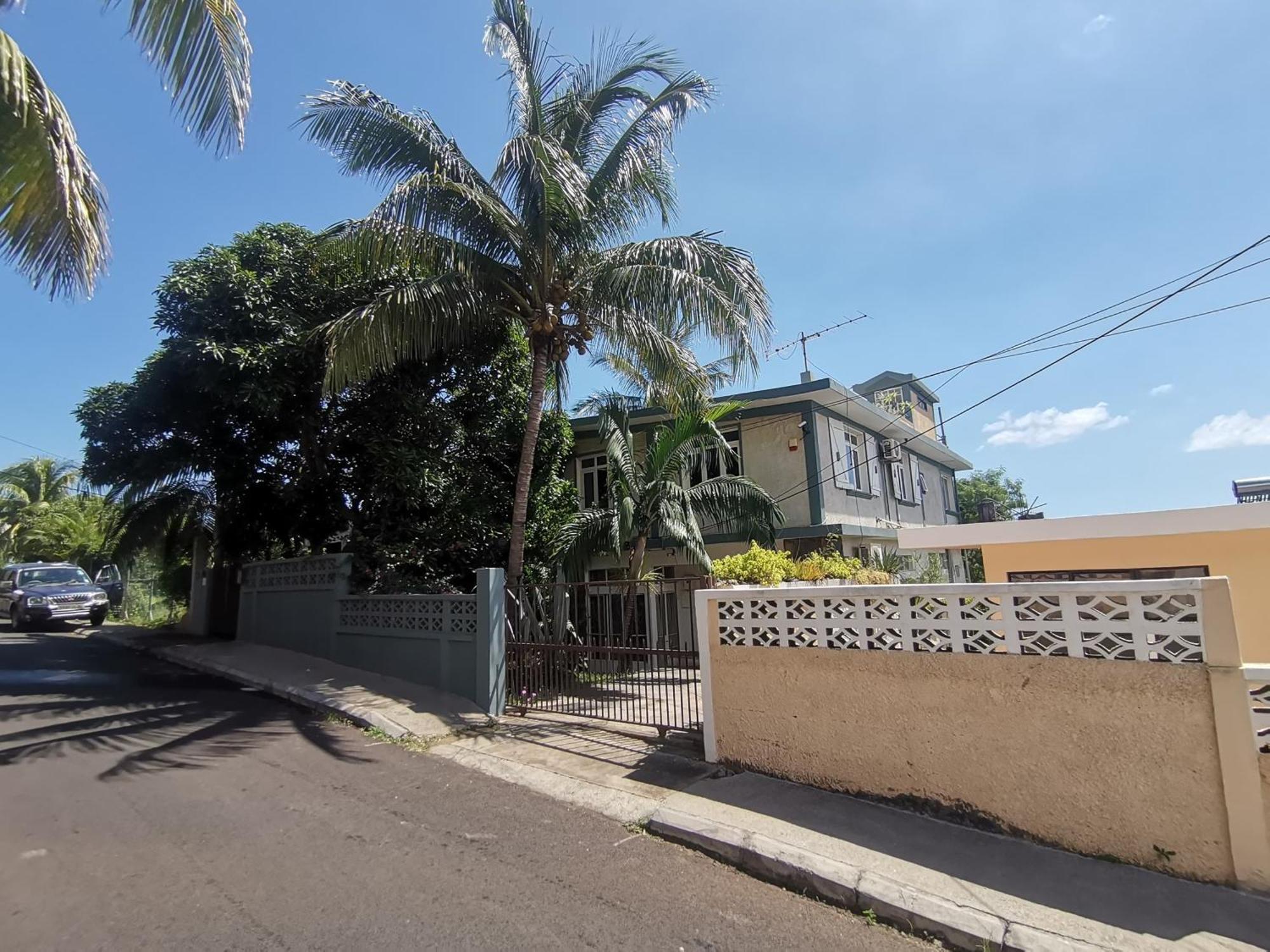 Modern Apartment/3Bedrooms/2Bathrooms/Rooftop/Jacuzzi Pointe aux Sable Esterno foto