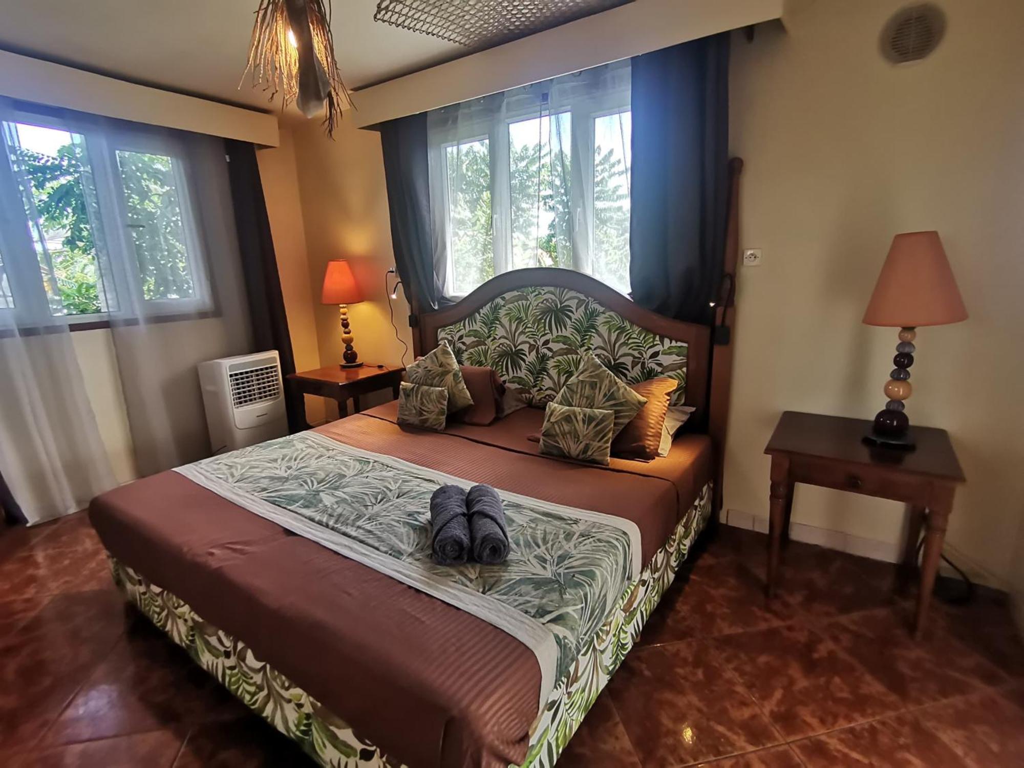 Modern Apartment/3Bedrooms/2Bathrooms/Rooftop/Jacuzzi Pointe aux Sable Esterno foto