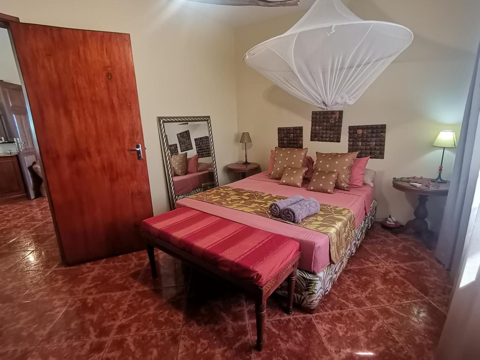 Modern Apartment/3Bedrooms/2Bathrooms/Rooftop/Jacuzzi Pointe aux Sable Esterno foto