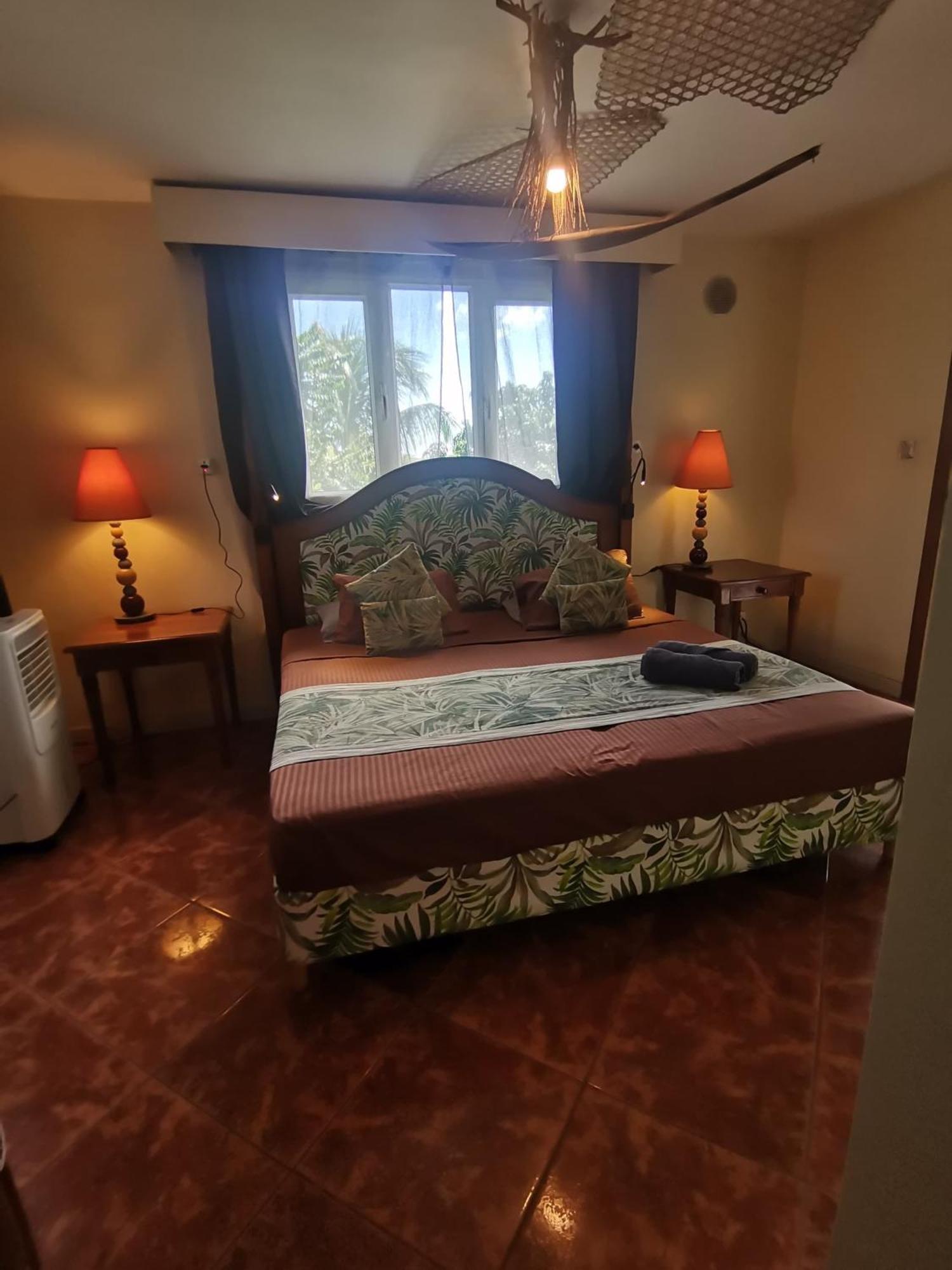 Modern Apartment/3Bedrooms/2Bathrooms/Rooftop/Jacuzzi Pointe aux Sable Esterno foto